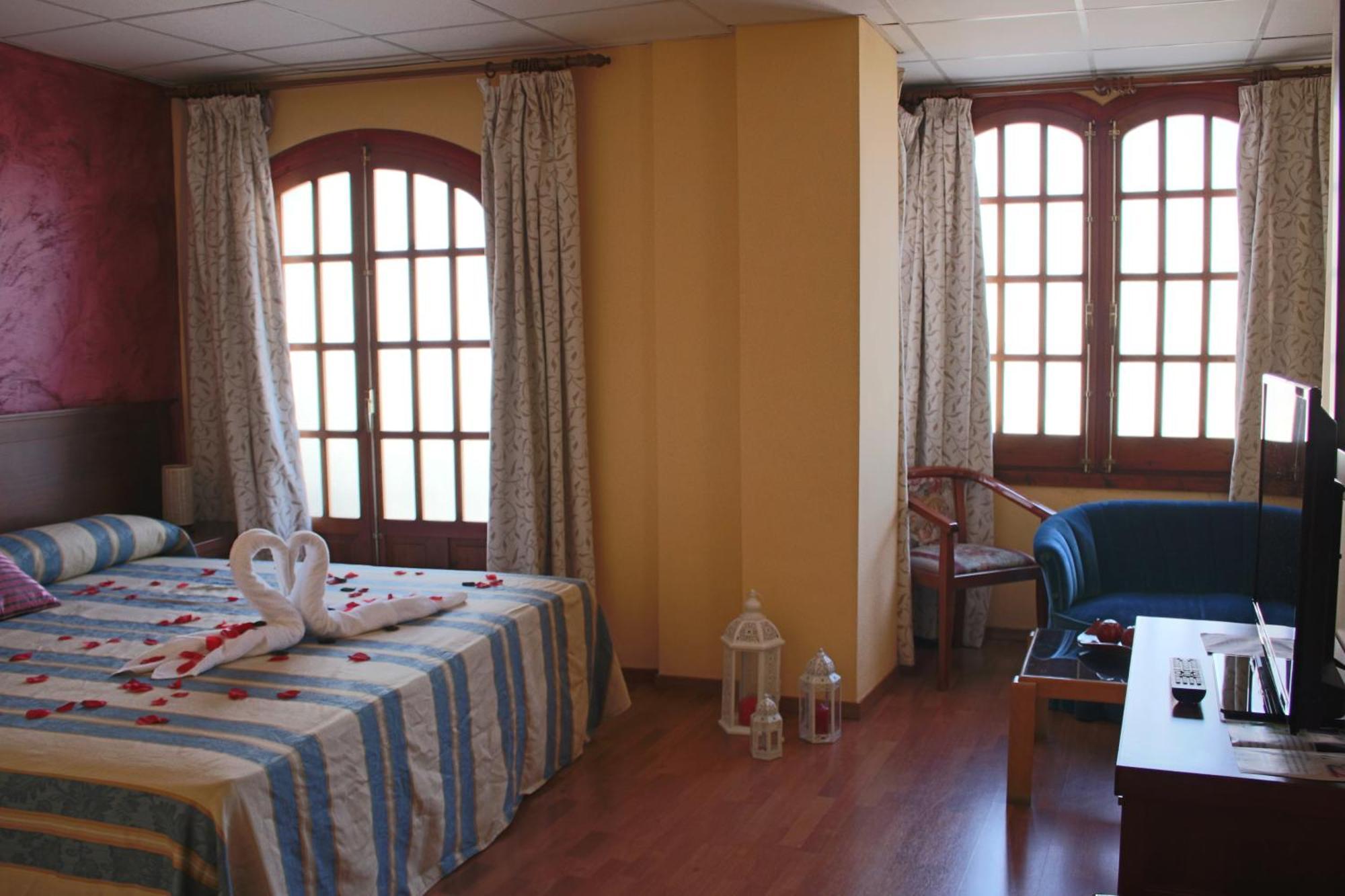Hotel La Curva Альболоте Номер фото