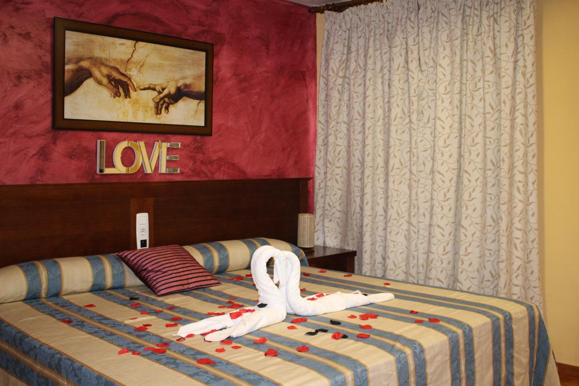 Hotel La Curva Альболоте Номер фото
