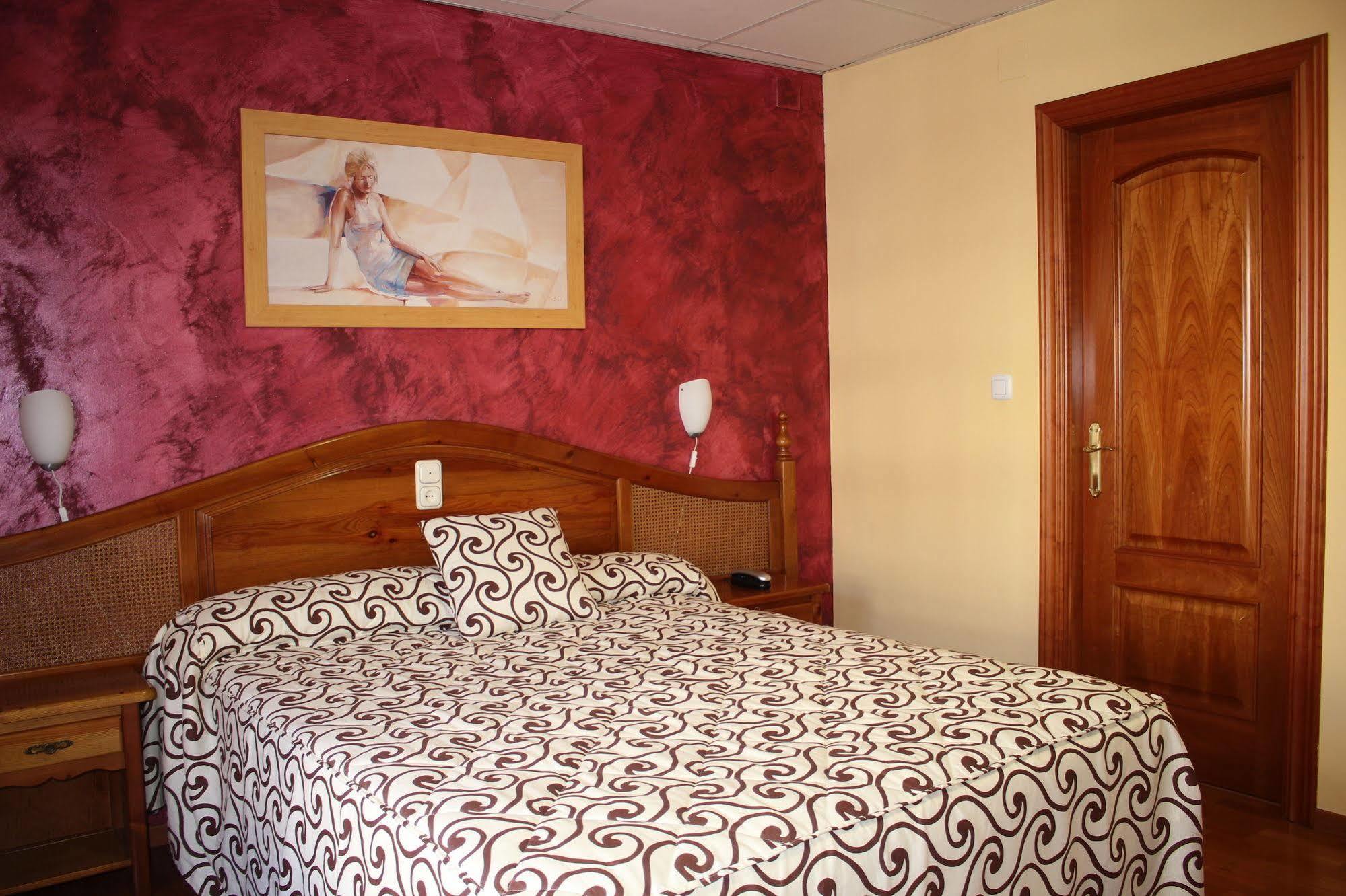 Hotel La Curva Альболоте Экстерьер фото